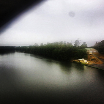Crossing the Nepean, 12 November 2013: click to embiggen