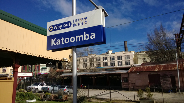 Katoomba railway station: click to embiggen